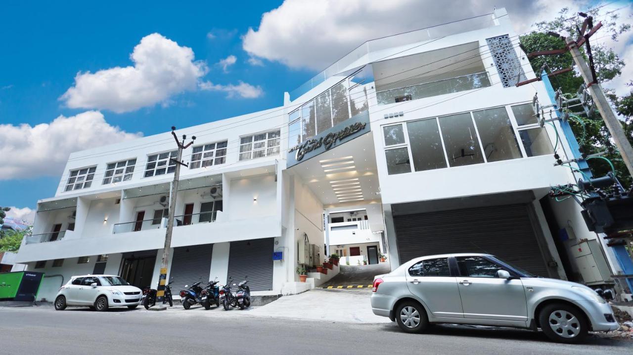 Hotel Grand Square Yercaud Exterior foto